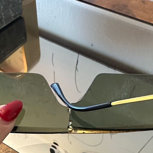 Versace Sunglasses with Gold Frame and Dark Lenses - Picture 4 of 4